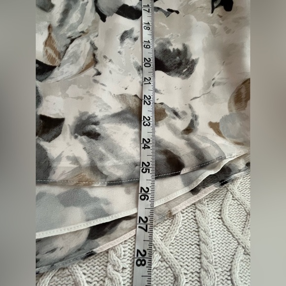 Calvin Klein Women's Floral Blouse - Black and Gray size Medium to Large - Picture 10 of 13
